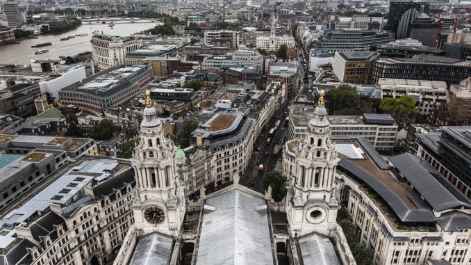 aerial view of london by thkelley (Unsplash.com)
