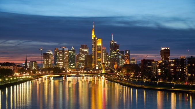 The one and only skyline in Germany. by konni (Unsplash.com)