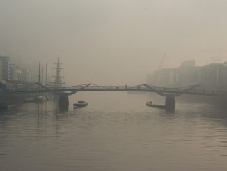 Foggy City Silhouettes by pgaert (Unsplash.com)