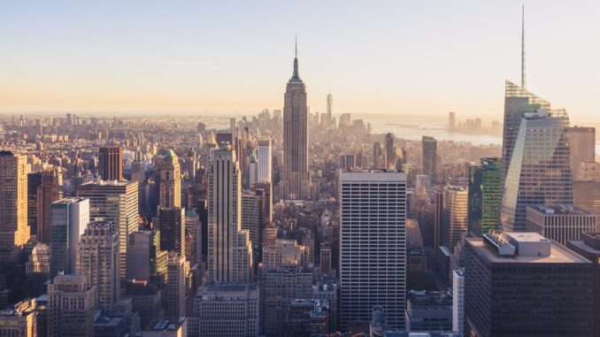 Goodies from Top of the Rock by jonathan_christian_photography (Unsplash.com)