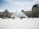 Louvre courtyard with visitors by stacywyss (Unsplash.com)