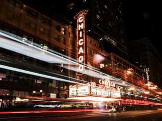 Chicago nighttime by nealk (Unsplash.com)