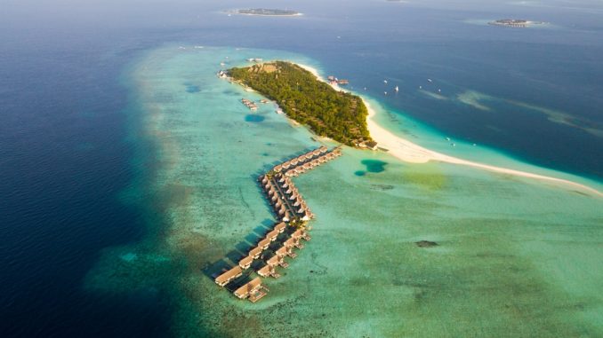 Maldives by zunnu (Unsplash.com)