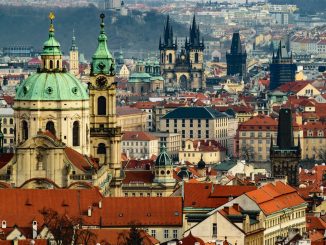 Panorama of Prague’s Old Town by dmitrypraguephotos (Unsplash.com)